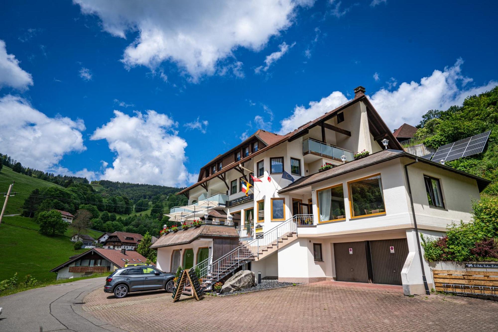 Schwarzwald Hotel Wiedenerhof Экстерьер фото